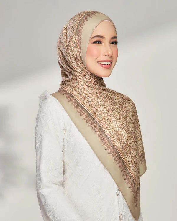 TR SHAWL DAINTY SATIN SHAWL IN MARYAM