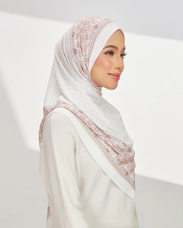 TR SHAWL IVORY COTTON IN ETHEREAL
