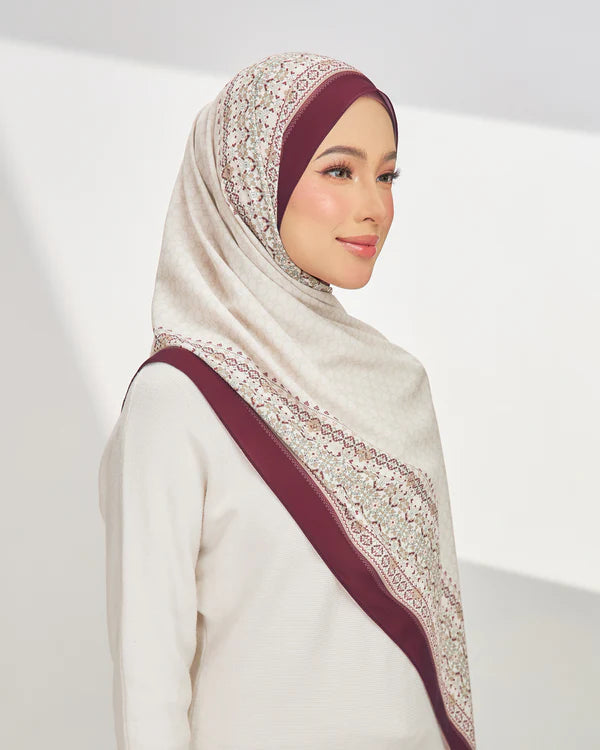 TR SHAWL IVORY COTTON IN ETHEREAL