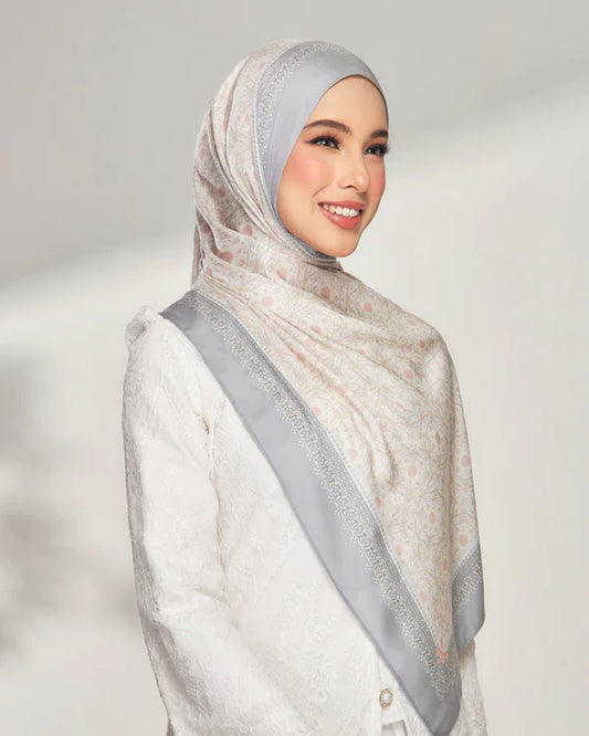 TR SHAWL CHARMING SATIN IN MARYAM